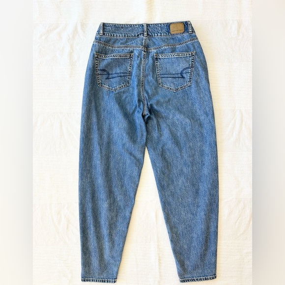 American Eagle Relaxed Mom Jeans - Picture 7 of 12